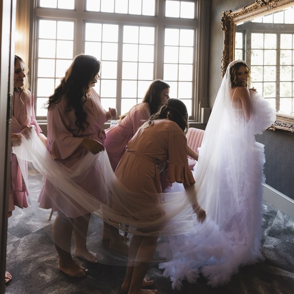 Tulle robe - Picture 2 of 4